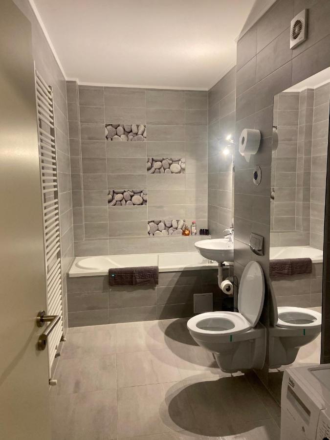 Divany Apartaments - Coresi Mall Braszów Zewnętrze zdjęcie
